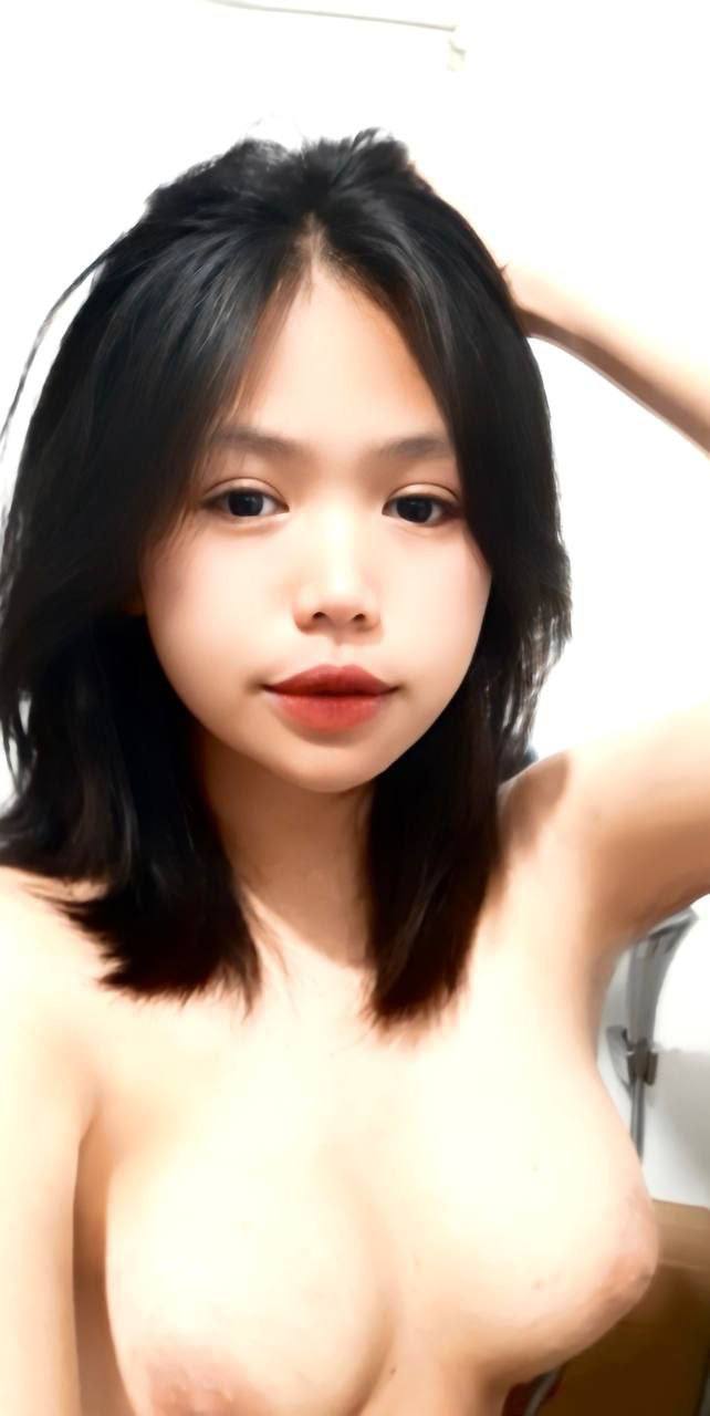 Lại Hoàng Khánh Linh wibu chúa gu ai múp múp không , full album.mp4