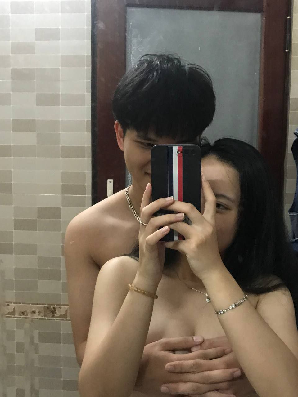 Chị chủ trọ cho khách thuê đổi tình lấy tiền thuê trọ vì buồn chán chồng